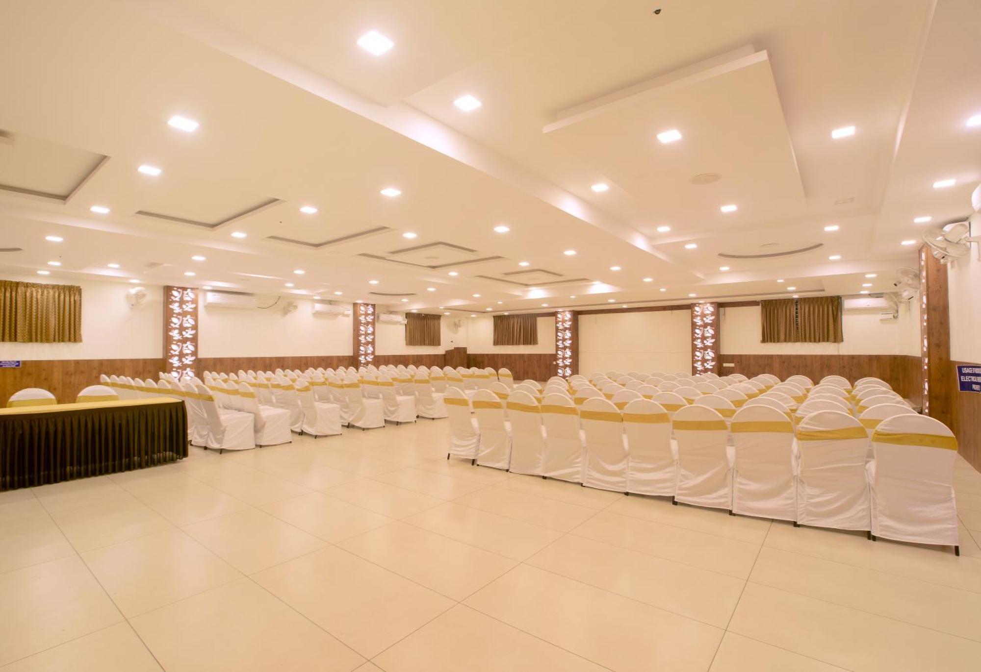 Manjhi Residency Hotel Tiruchirappalli Ngoại thất bức ảnh