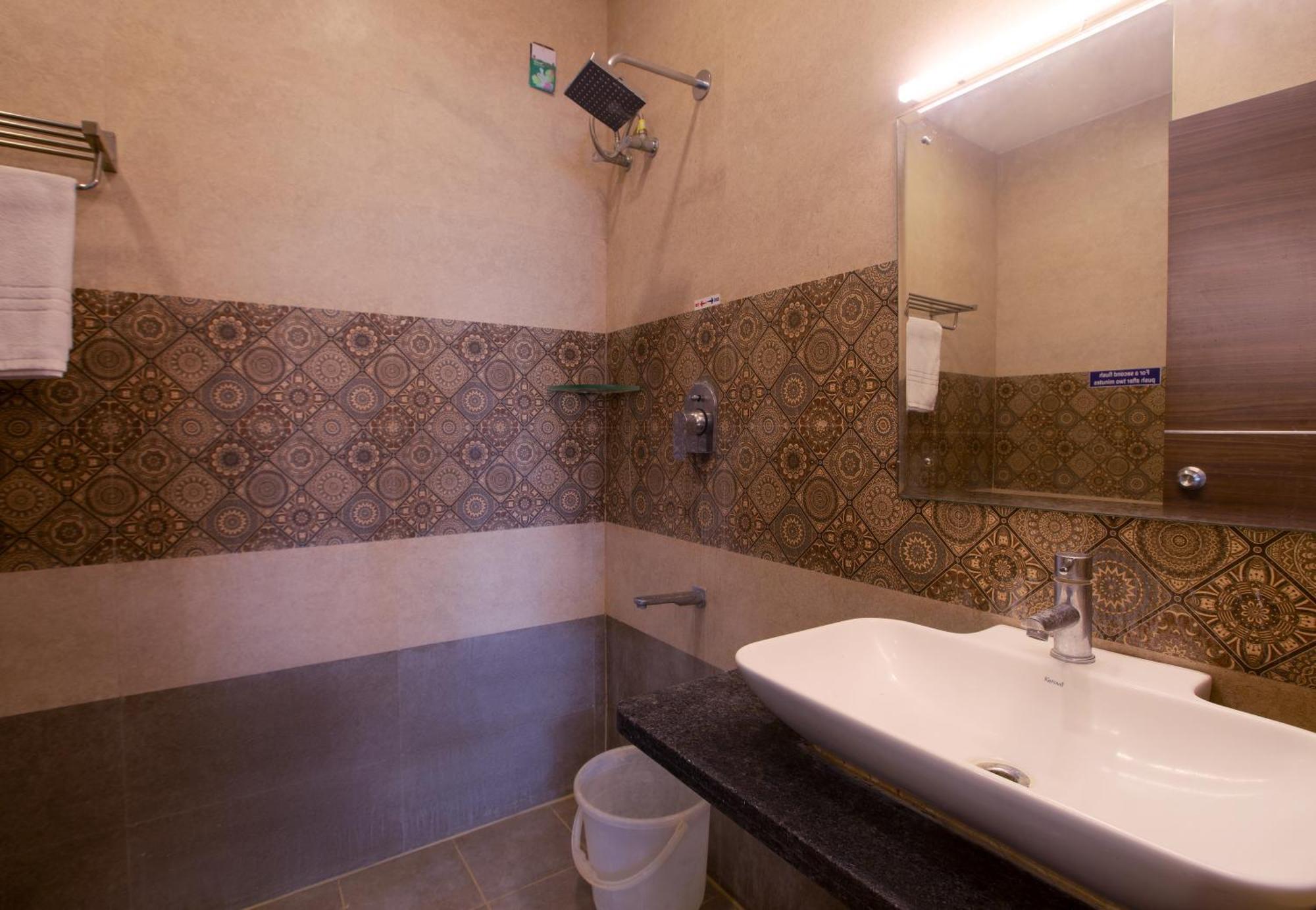 Manjhi Residency Hotel Tiruchirappalli Ngoại thất bức ảnh